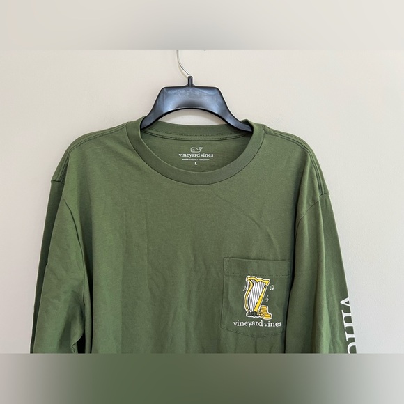 NWT Vineyard Vines Harp Leprechaun Whale Green Long-Sleeve Pocket Tee, size L - Picture 6 of 7